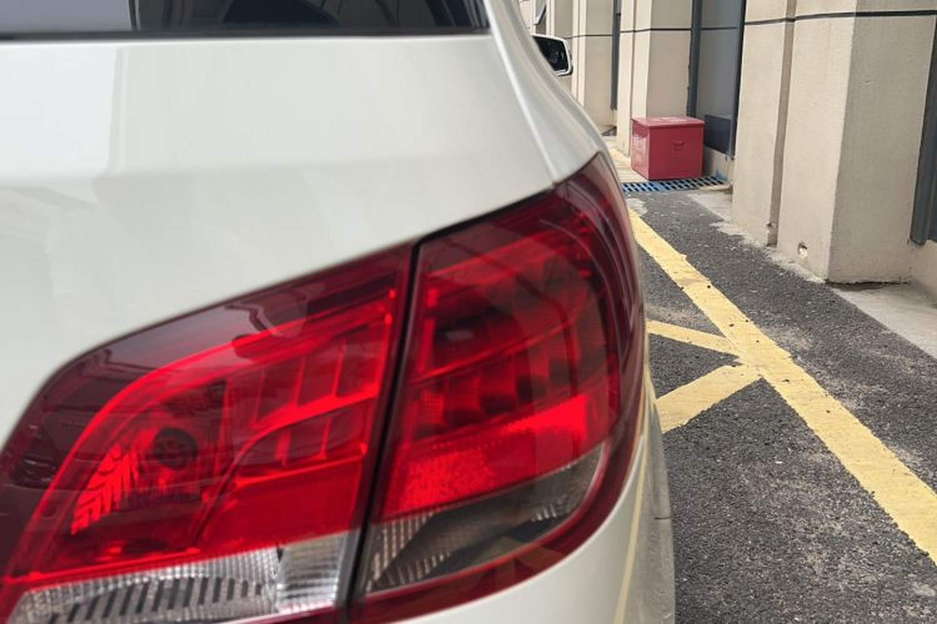 Used Mercedes-Benz B-Class 2019 B 200 Sport Edition Right Rear Taillight