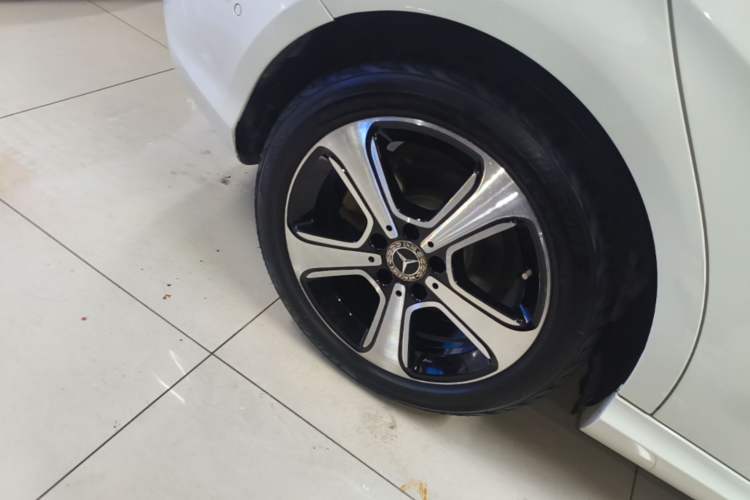 Used Mercedes-Benz B-Class 2019 B 200 Fashion Model Right Rear Wheel Hub