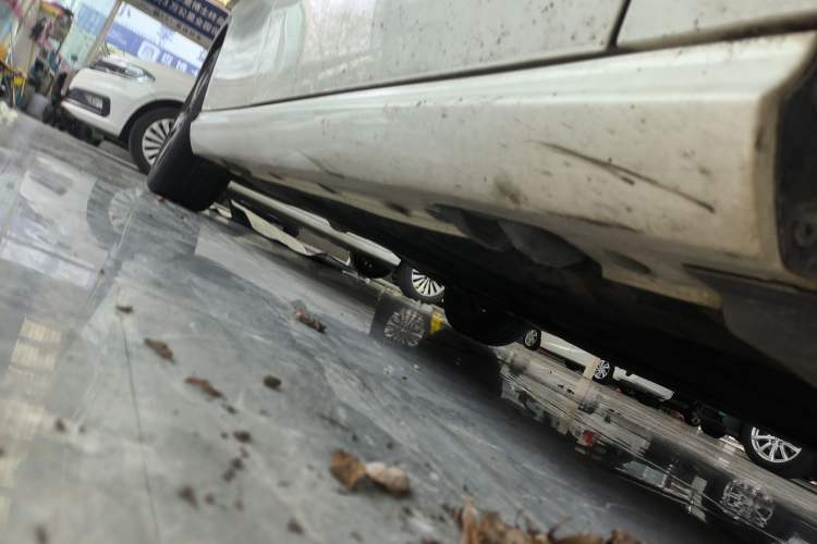 Used Mercedes-Benz B-Class 2019 B 200 Fashion Model Right Side Sill
