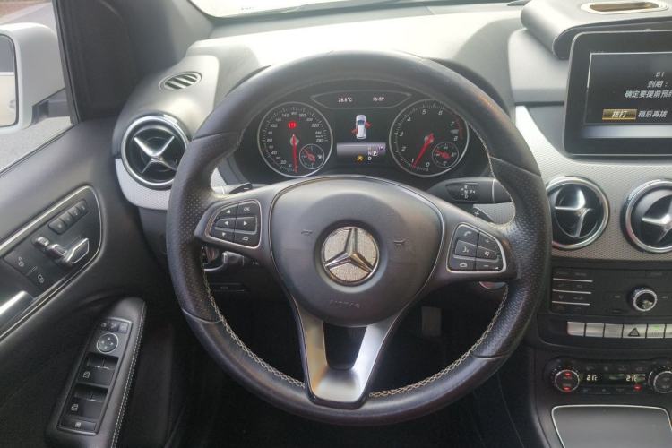 Used Mercedes-Benz B-Class 2019 B 200 Fashion Model Steering Wheel