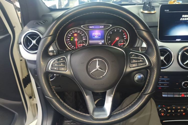 Used Mercedes-Benz B-Class 2019 B 200 Fashion Model Steering Wheel