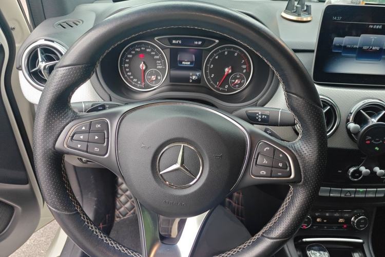 Used Mercedes-Benz B-Class 2019 B 200 Fashion Model Steering Wheel
