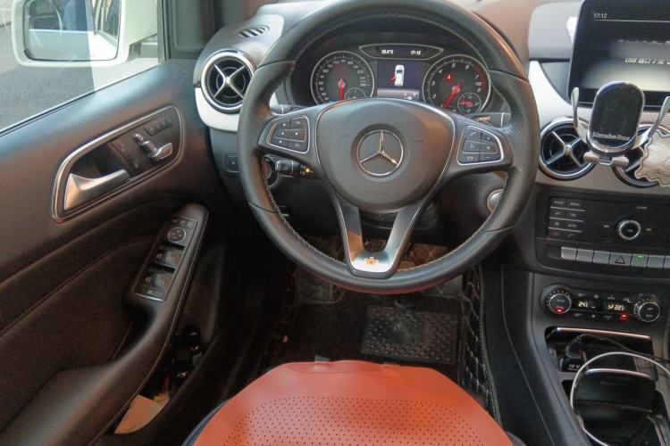 Used Mercedes-Benz B-Class 2019 B 200 Fashion Model Steering Wheel