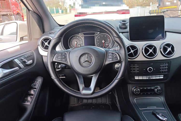 Used Mercedes-Benz B-Class 2019 B 200 Fashion Model Steering Wheel