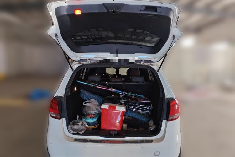 Used Mercedes-Benz B-Class 2019 B 200 Sport Edition Trunk