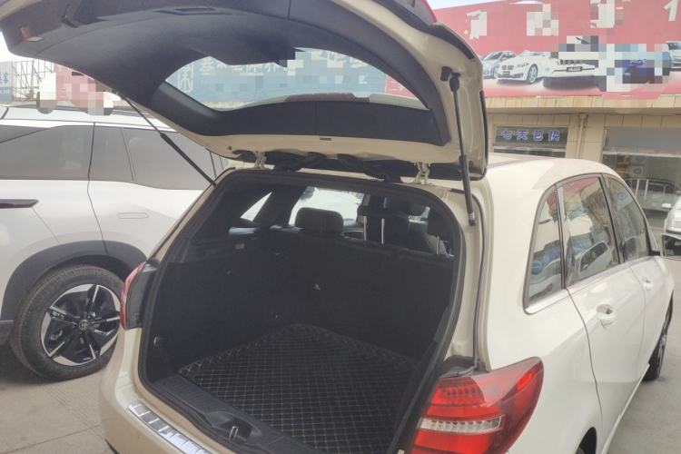 Used Mercedes-Benz B-Class 2019 B 200 Fashion Model Trunk