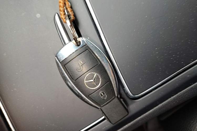 Used Mercedes-Benz B-Class 2019 B 200 Sport Edition Vehicle Key