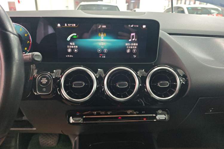 Used Mercedes-Benz B-Class 2020 B 200 Sport Edition Audio And AC Panel