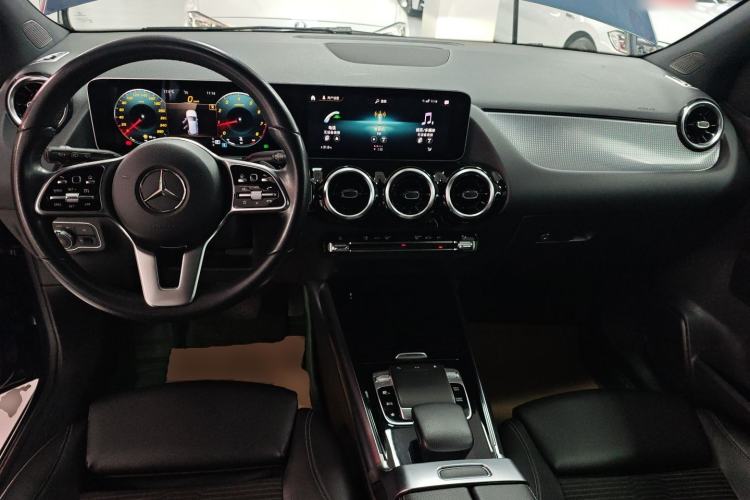 Used Mercedes-Benz B-Class 2020 B 200 Sport Edition Center Console