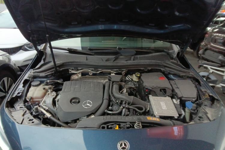 Used Mercedes-Benz B-Class 2020 B 180 Engine Bay