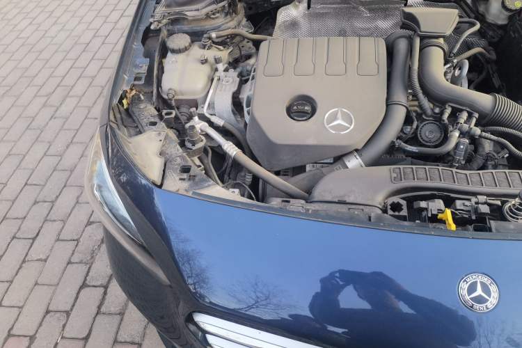 Used Mercedes-Benz B-Class 2020 B 200 Sport Edition Engine Bay Right