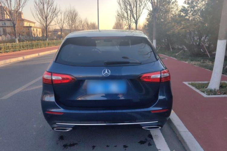 Used Mercedes-Benz B-Class 2020 B 180 Exterior 3