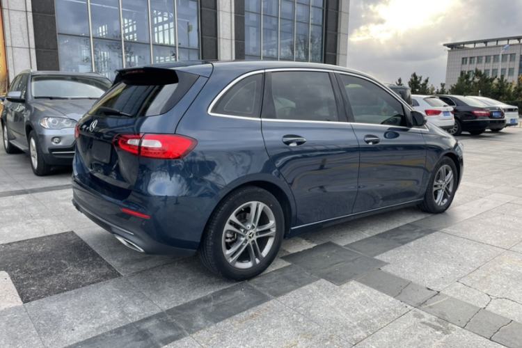 Used Mercedes-Benz B-Class 2020 B 180 Exterior 5