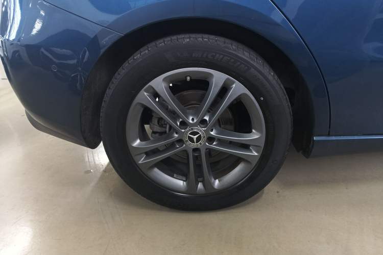 Used Mercedes-Benz B-Class 2020 B 180 Exterior 8