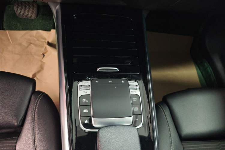 Used Mercedes-Benz B-Class 2020 B 200 Sport Edition Gear Lever