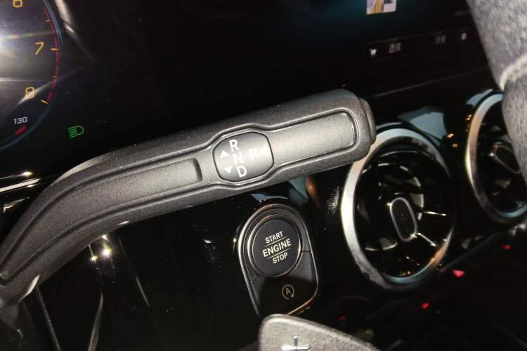 Used Mercedes-Benz B-Class 2020 B 180 Gear Lever