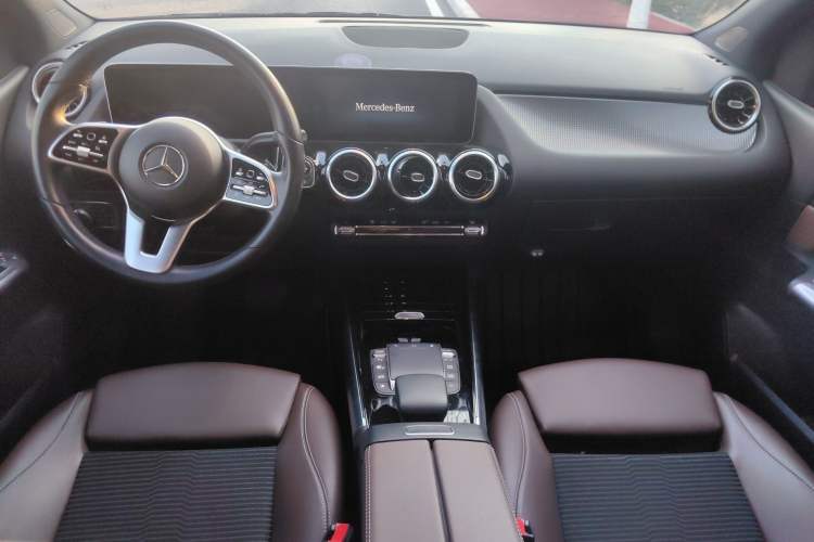 Used Mercedes-Benz B-Class 2020 B 180 Interior 4