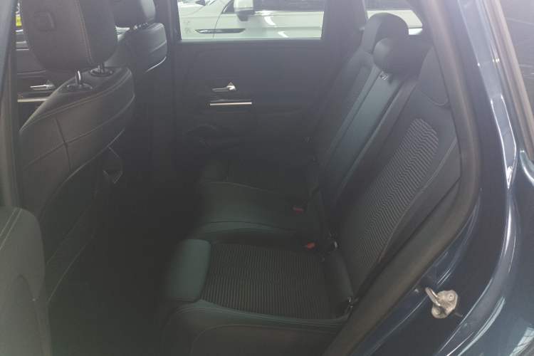 Used Mercedes-Benz B-Class 2020 B 180 Interior 4