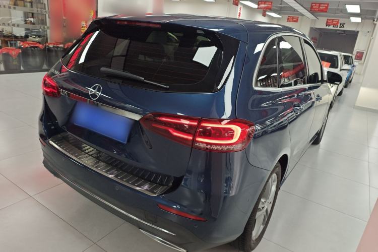 Used Mercedes-Benz B-Class 2020 B 200 Sport Edition Rear Right 45 Deg