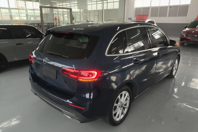 Used Mercedes-Benz B-Class 2020 B 200 Fashion Model Rear Right 45 Deg