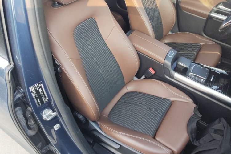 Used Mercedes-Benz B-Class 2020 B 180 Right Front Seat