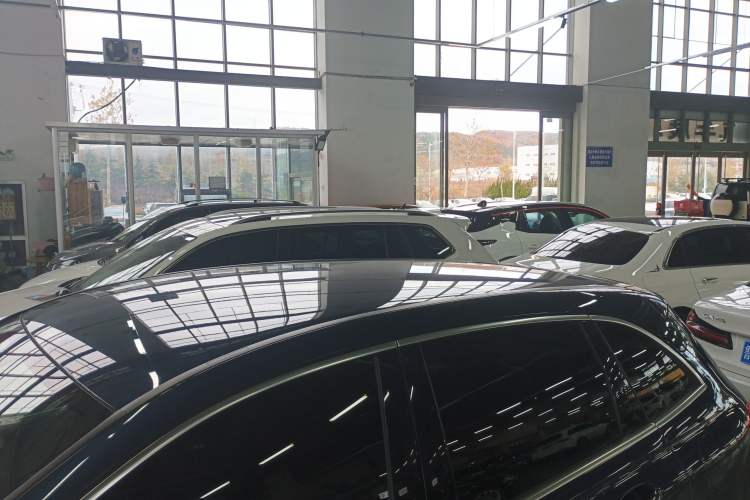 Used Mercedes-Benz B-Class 2020 B 180 Roof