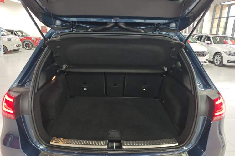 Used Mercedes-Benz B-Class 2020 B 200 Sport Edition Trunk