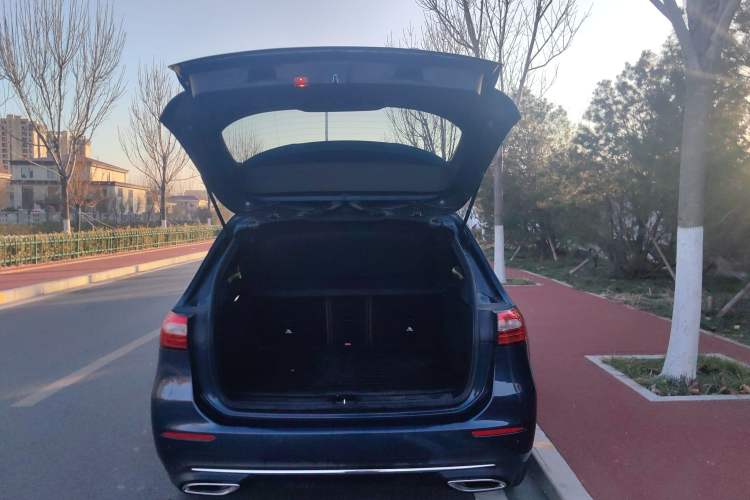 Used Mercedes-Benz B-Class 2020 B 180 Trunk