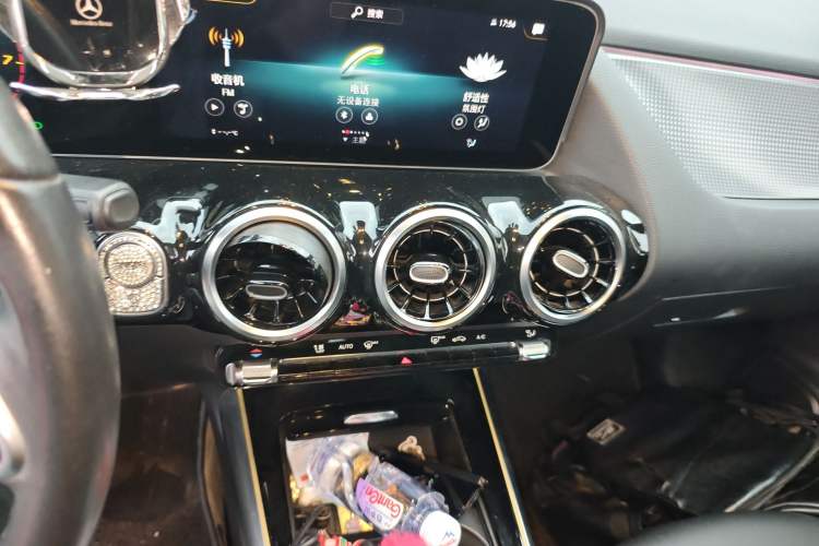 Used Mercedes-Benz B-Class 2020 B 200 Sport Edition Audio And AC Panel