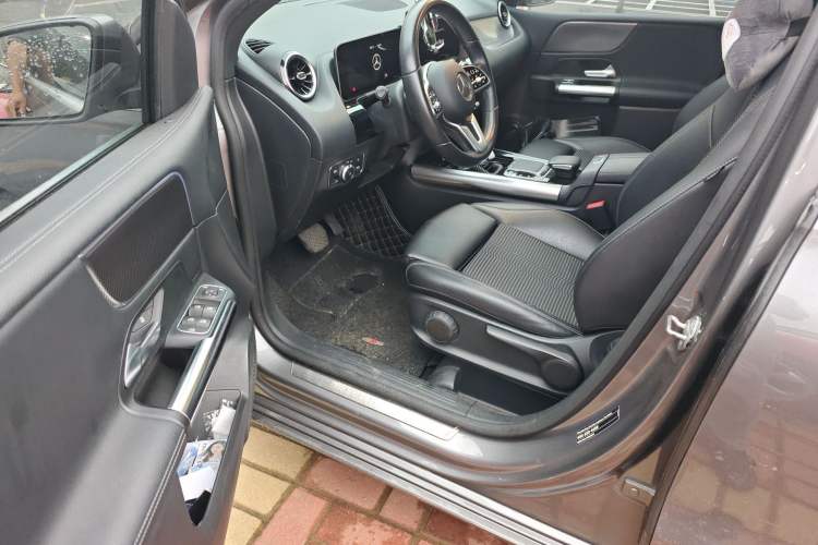 Used Mercedes-Benz B-Class 2020 B 200 Sport Edition Driver Seat