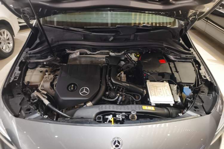 Used Mercedes-Benz B-Class 2020 B 200 Sport Edition Engine Bay