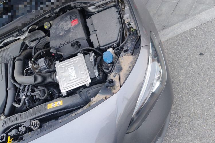 Used Mercedes-Benz B-Class 2020 B 200 Sport Edition Engine Bay Left