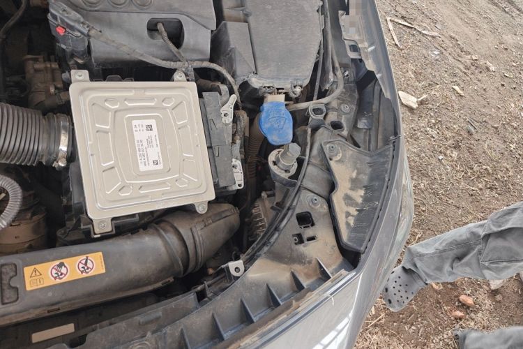 Used Mercedes-Benz B-Class 2020 B 200 Sport Edition Engine Bay Left