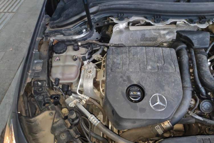 Used Mercedes-Benz B-Class 2020 B 180 Engine Bay Right