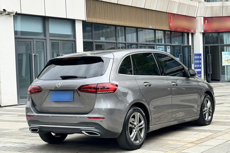 Used Mercedes-Benz B-Class 2020 B 200 Sport Edition Exterior 6
