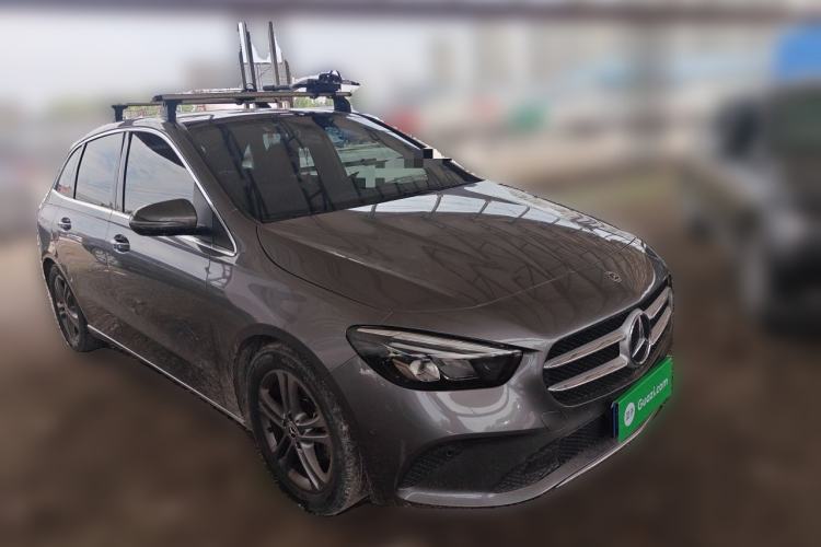 Used Mercedes-Benz B-Class 2020 B 200 Sport Edition Front Right 45 Deg