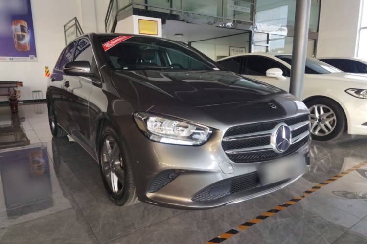 Used Mercedes-Benz B-Class 2020 B 180 Front Right 45 Deg