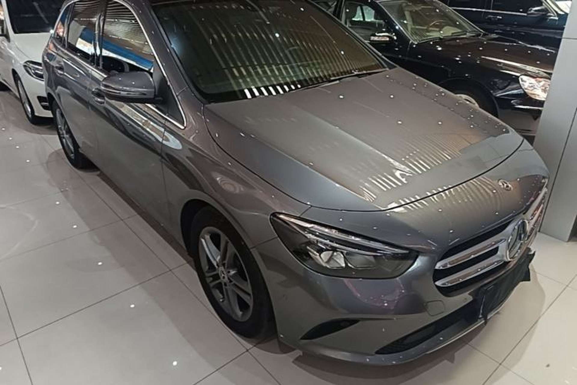 Used Mercedes-Benz B-Class 2020 B 200 Sport Edition Front Right 45 Deg