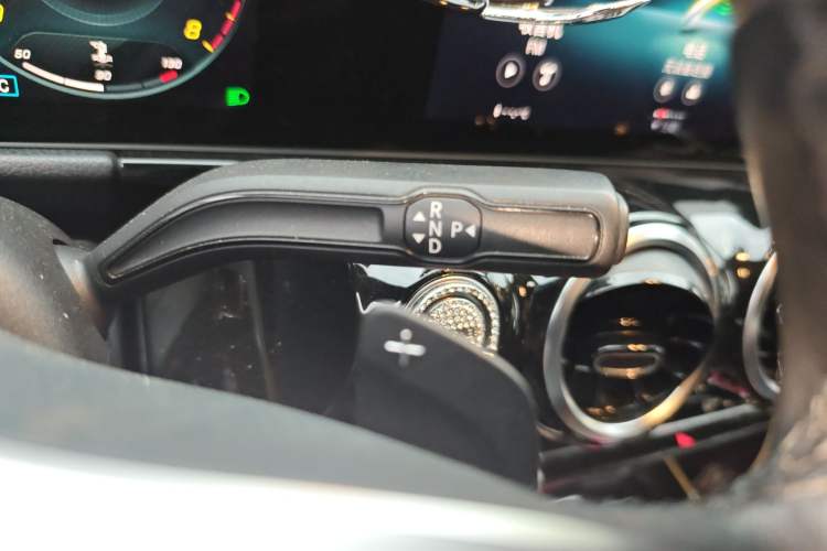 Used Mercedes-Benz B-Class 2020 B 200 Sport Edition Gear Lever