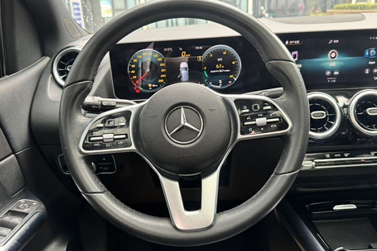 Used Mercedes-Benz B-Class 2020 B 200 Sport Edition Interior 2