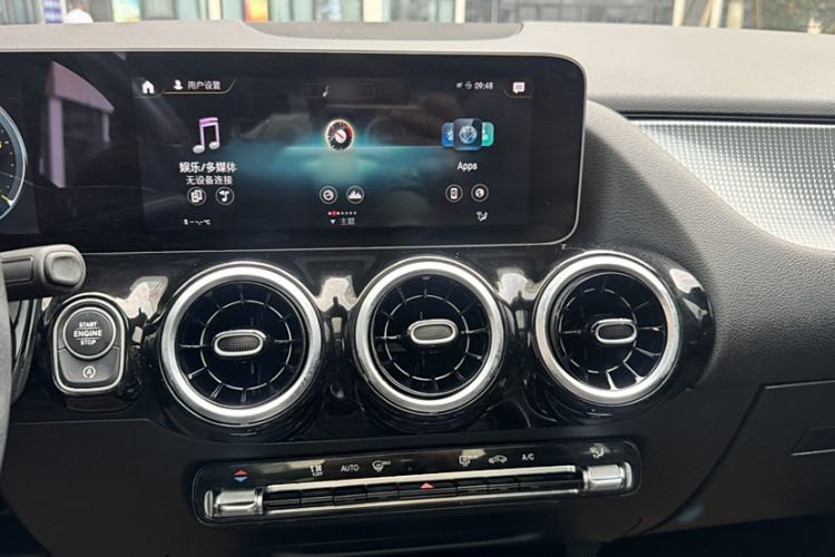 Used Mercedes-Benz B-Class 2020 B 200 Sport Edition Interior 3