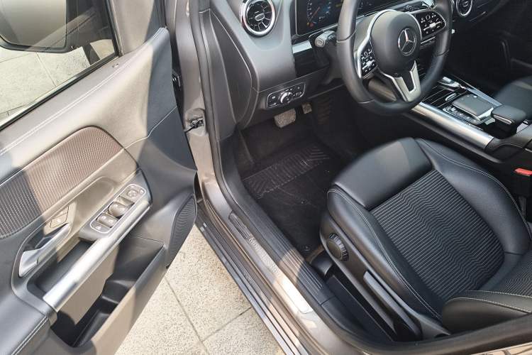 Used Mercedes-Benz B-Class 2020 B 180 Interior 3