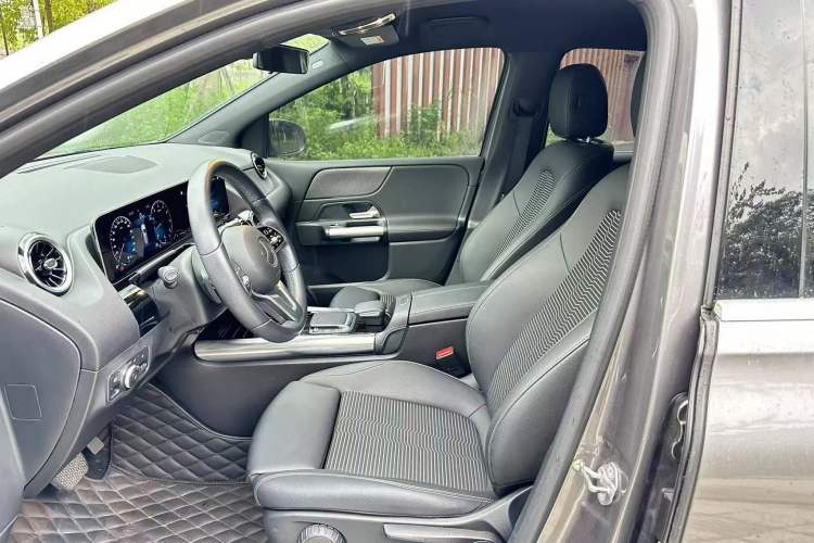 Used Mercedes-Benz B-Class 2020 B 180 Interior 4