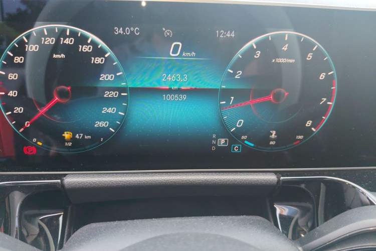 Used Mercedes-Benz B-Class 2020 B 200 Sport Edition Odometer Close Up
