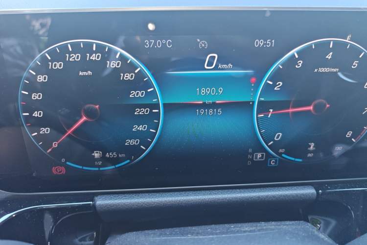 Used Mercedes-Benz B-Class 2020 B 200 Sport Edition Odometer Close Up