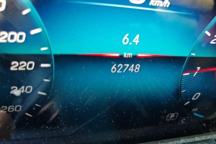 Used Mercedes-Benz B-Class 2020 B 180 Odometer Close Up