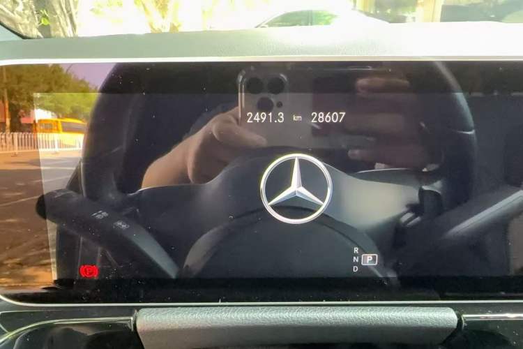 Used Mercedes-Benz B-Class 2020 B 180 Odometer Close Up
