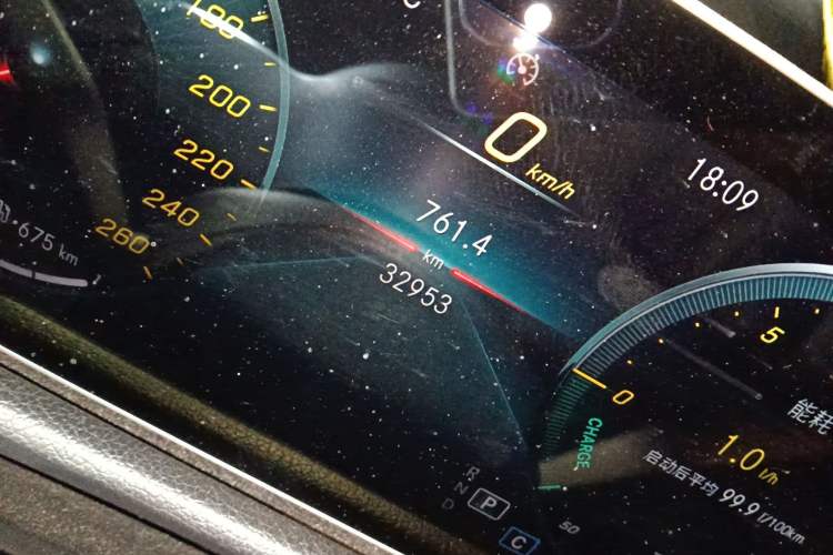 Used Mercedes-Benz B-Class 2020 B 180 Odometer Close Up