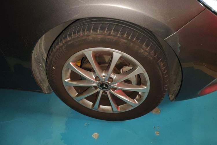 Used Mercedes-Benz B-Class 2020 B 200 Fashion Model Right Front Wheel Hub