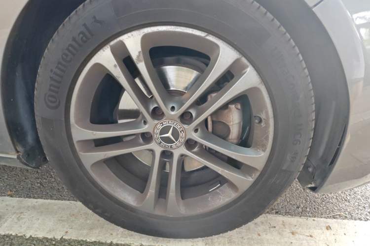 Used Mercedes-Benz B-Class 2020 B 180 Right Front Wheel Hub